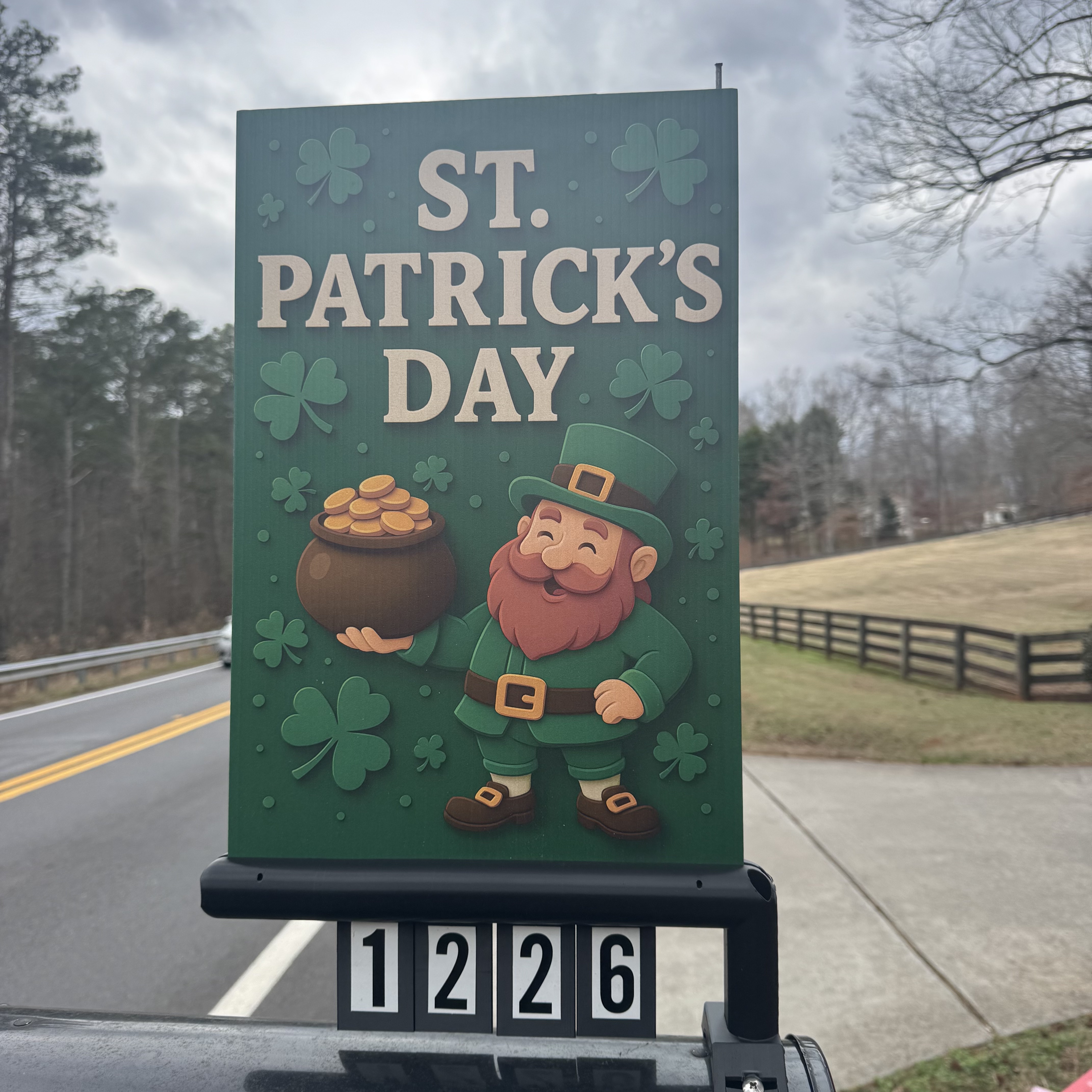 St. Patrick's Day sign on MailboxFan